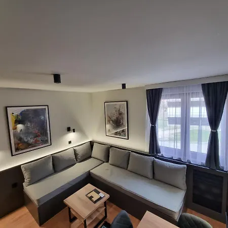 Anima Bela Reka C121, アパート *