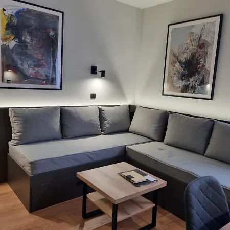 Anima Bela Reka C121, *